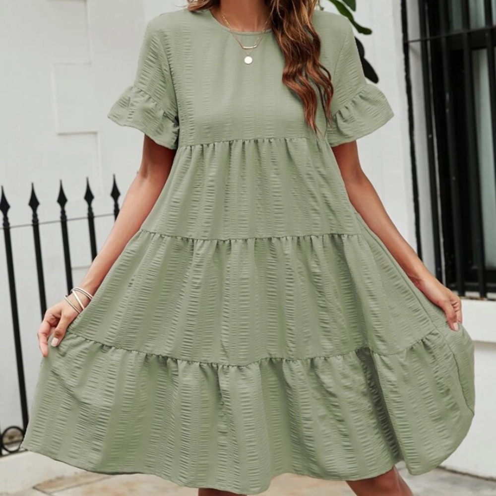 Green Tiered Flowy Dress - Picture 2 of 2